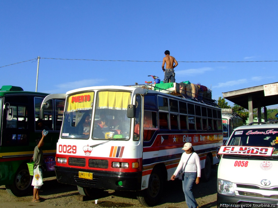 Загрузка автобуса Эль-Нидо, остров Палаван, Филиппины