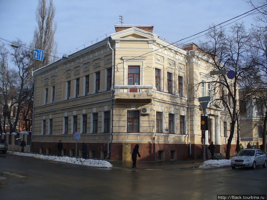 Улица Совнаркомовская. Выставочный зал Харьковского художественного музея Харьков, Украина