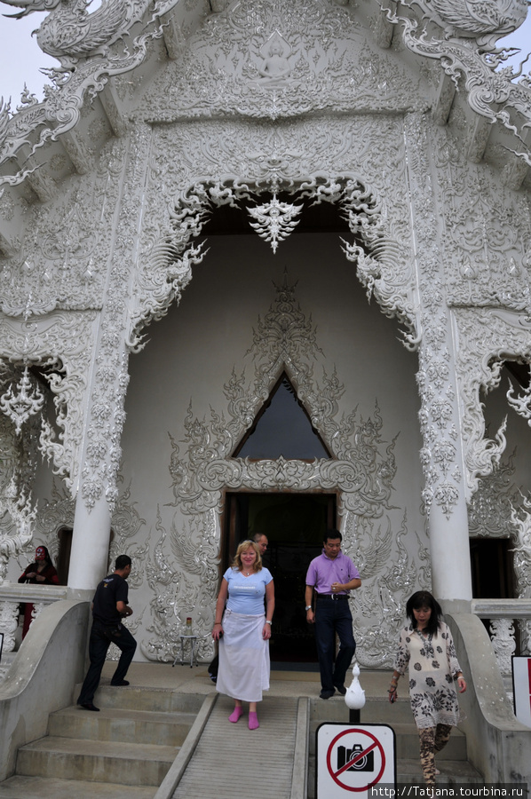 Белый храм Wat Rong Khun Чианграй, Таиланд