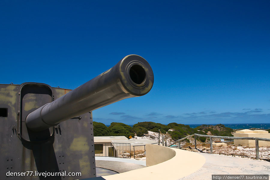 Для защиты подходов к порту Fremantle на острове были размещены два 6-дюймовых орудия. Остров Роттнест, Австралия