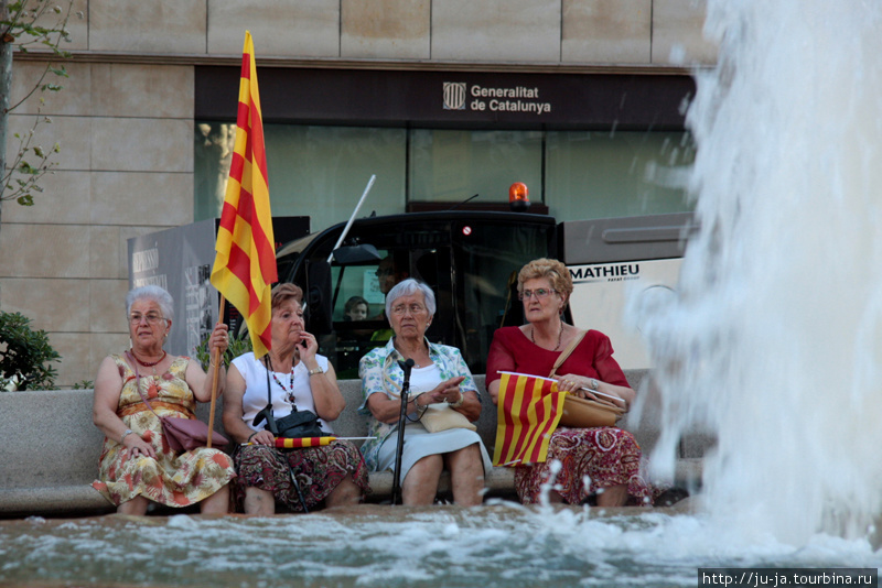 Здоровый каталонский патриотизЬм) Барселона, Испания