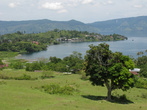 Пейзаж озера Тоба