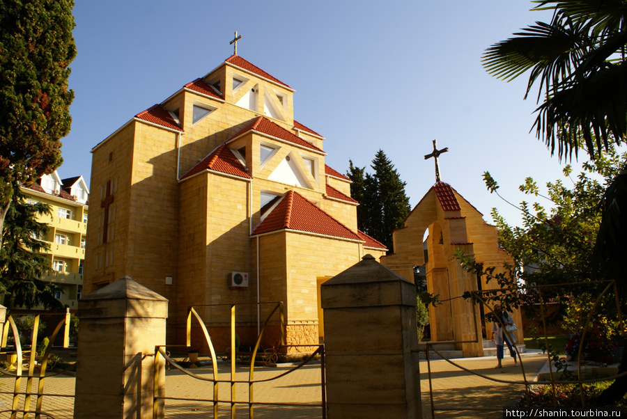 Армянский собор Святого Саркиса в Адлере Адлер, Россия