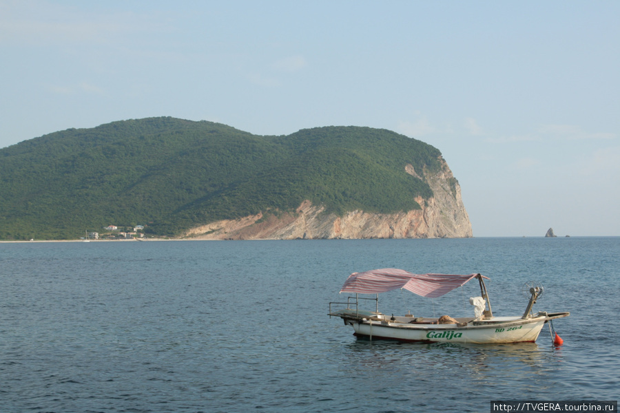 На прогулку по морю можно недорого взять это транспортное средство Черногория