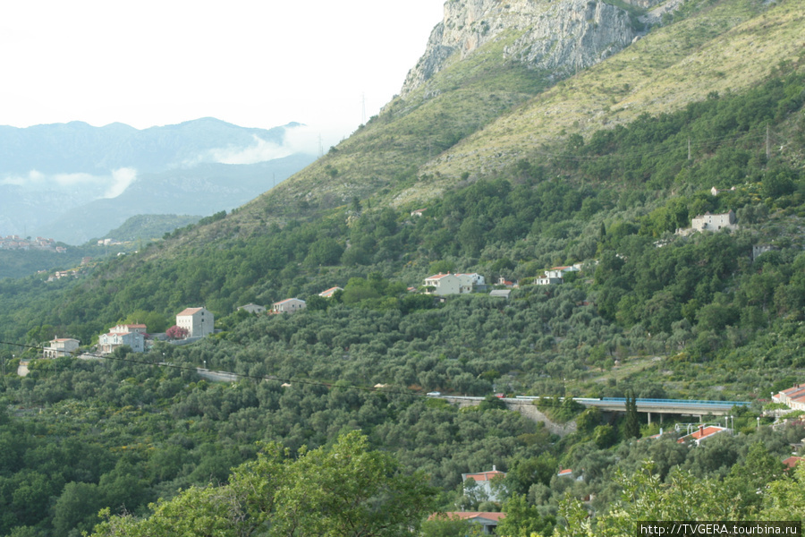 Типичная черногорская местность. Черногория