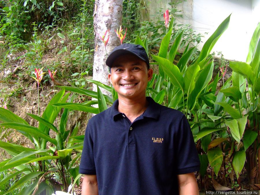Наш помошник и спаситель. Он радуется от того что ему удалось совершить доброе дело. Эль-Нидо, остров Палаван, Филиппины
