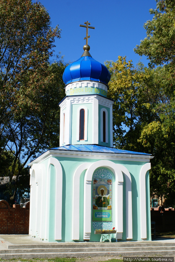 Часовня у церкви Михаила Архангела Ейск, Россия