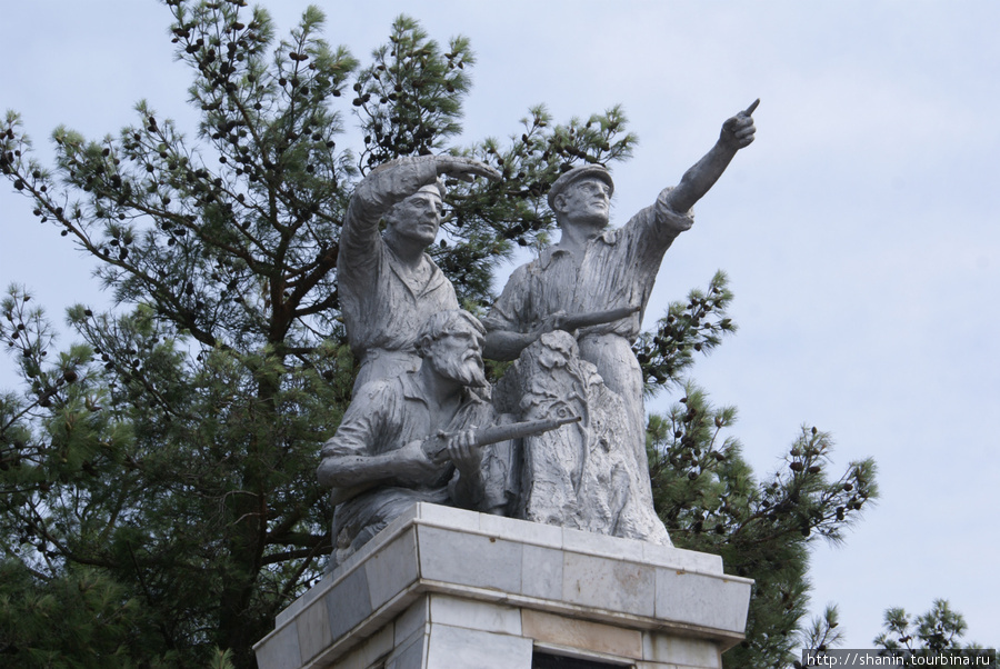 Памятник героям Гражданской войны в Геленджике Геленджик, Россия