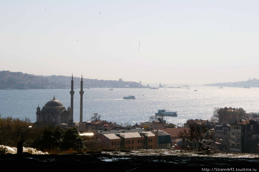 Вид на Босвор из Этилера. Стамбул, Турция