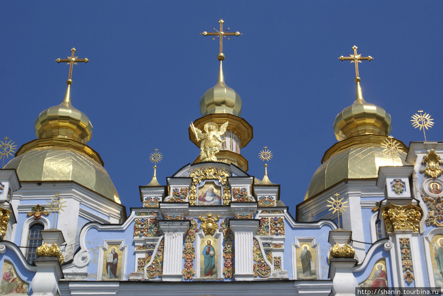 Золотые церковные купола Киев, Украина