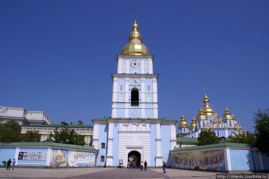 Михайловский златоверхий монастырь в Киеве Киев, Украина