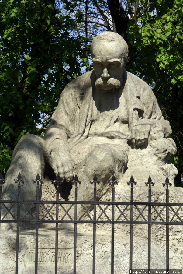 Памятник Тарасу Шевченко Киев, Украина