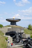 Мемориальный комплекс у монумента Родина-мать в Киеве