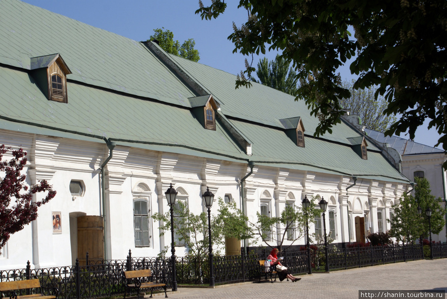 Монастырское здание на территории Киево-Печерской лавры в Киеве Киев, Украина