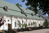 Монастырское здание на территории Киево-Печерской лавры в Киеве