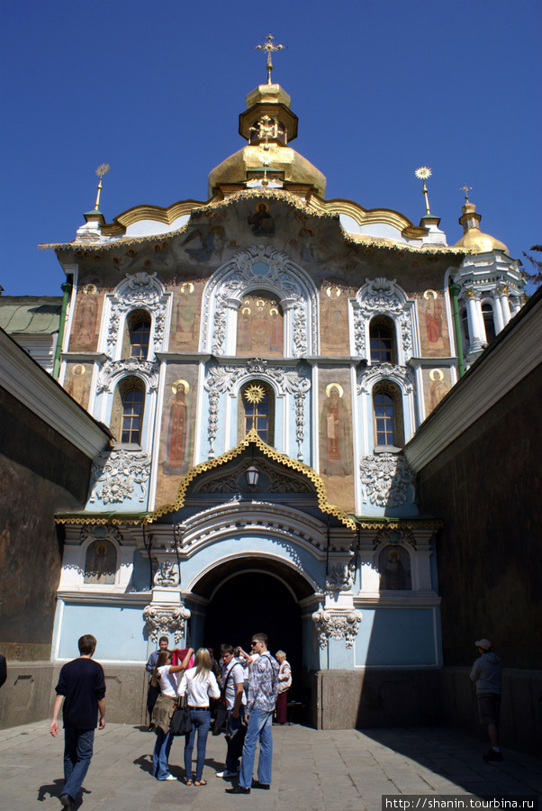 Надвратная Троицкая церковь в Киевско-Печерской Лавре Киев, Украина