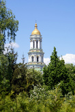 Колокольня Успенского собора — вид из нижней лавры