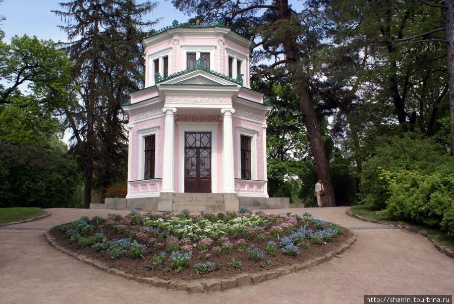 Беседка в Софийском парке Умань, Украина