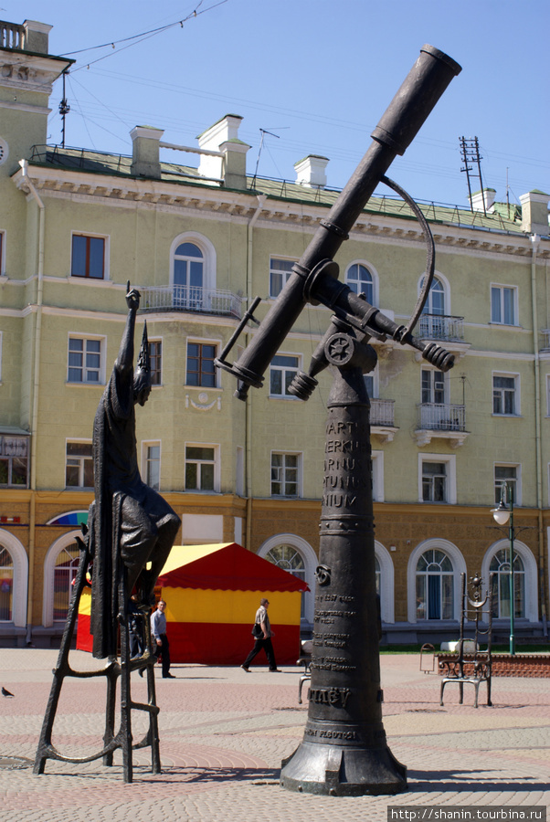 Памятник звездочету в Могилеве Могилев, Беларусь