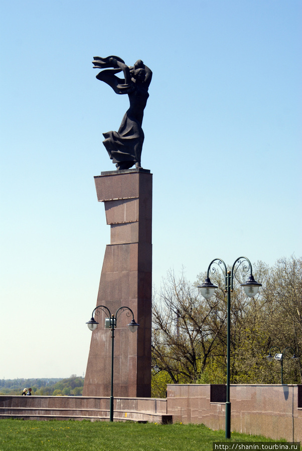 Монумент героям на Советской площади в Могилеве Могилев, Беларусь