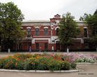 Улица Н. Гоголя. Библиотека Нежинского Государственного университета. Здание 1899 года.
