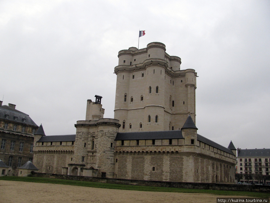 Венсенский замок Париж, Франция
