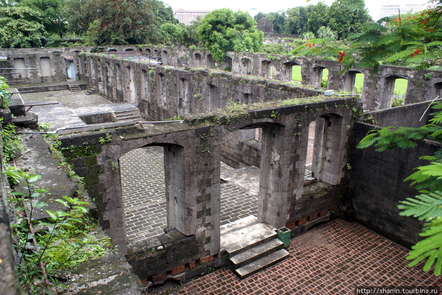 Руины казарм Манила, Филиппины