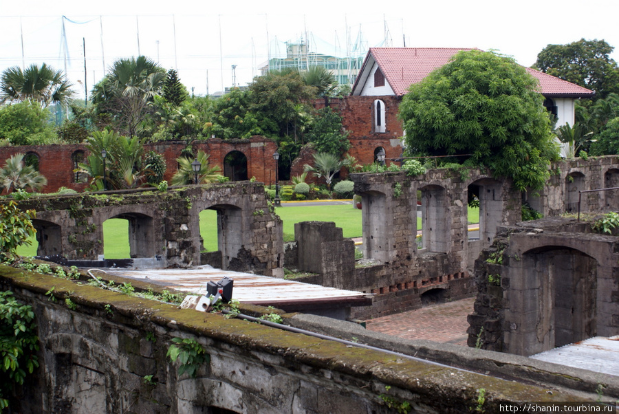 Руины форта Сантьяго Манила, Филиппины