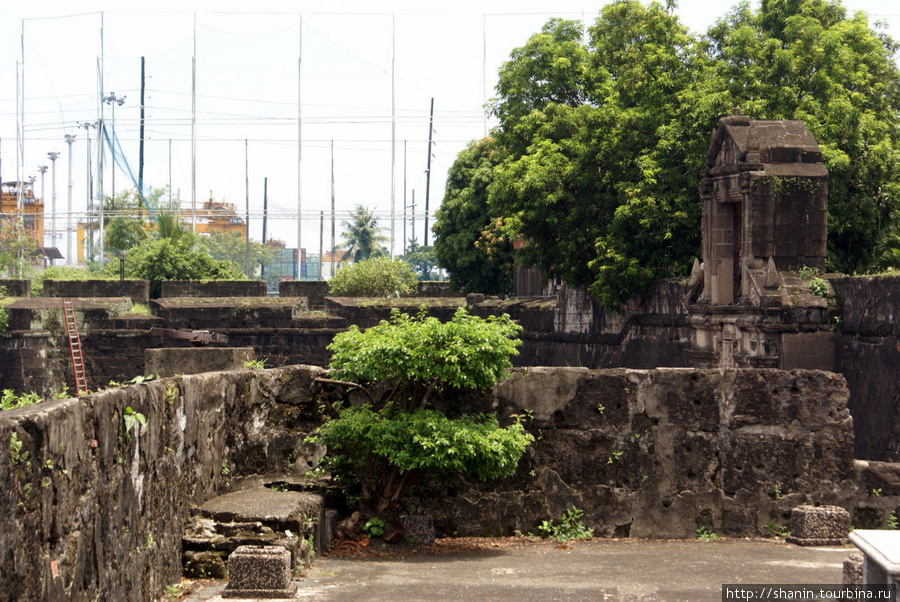 Руины форта Сантьяго в Маниле Манила, Филиппины