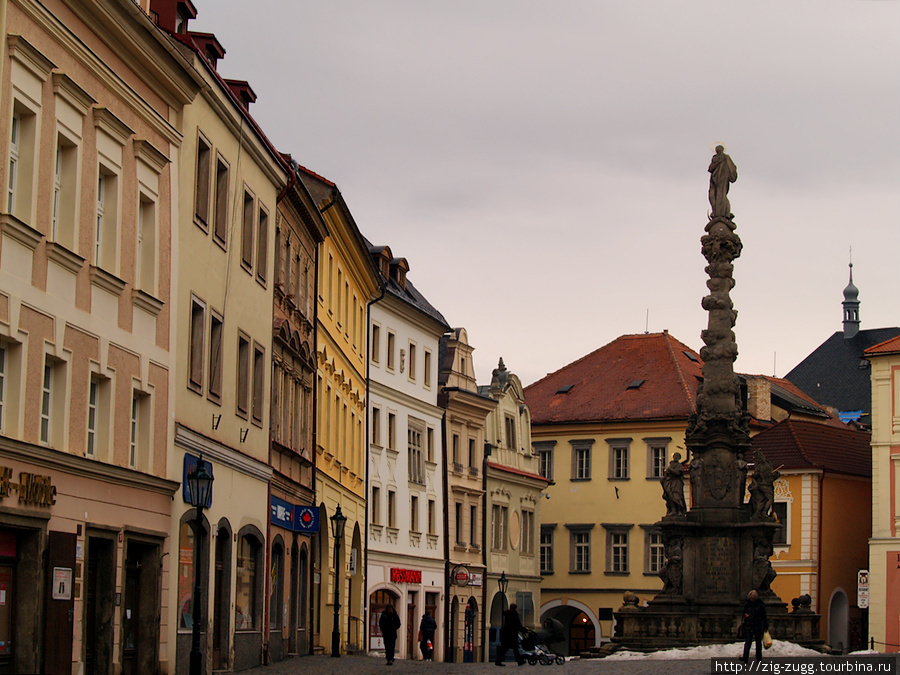 Чумный столб на Вацлавской площади Кутна-Гора, Чехия