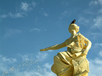 Морской вокзал, фонтан со скульптурой богини мореплавания