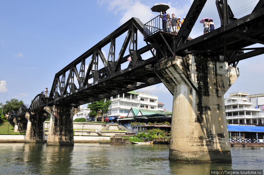 этот самый мост на дороге смерти Канчанабури, Таиланд