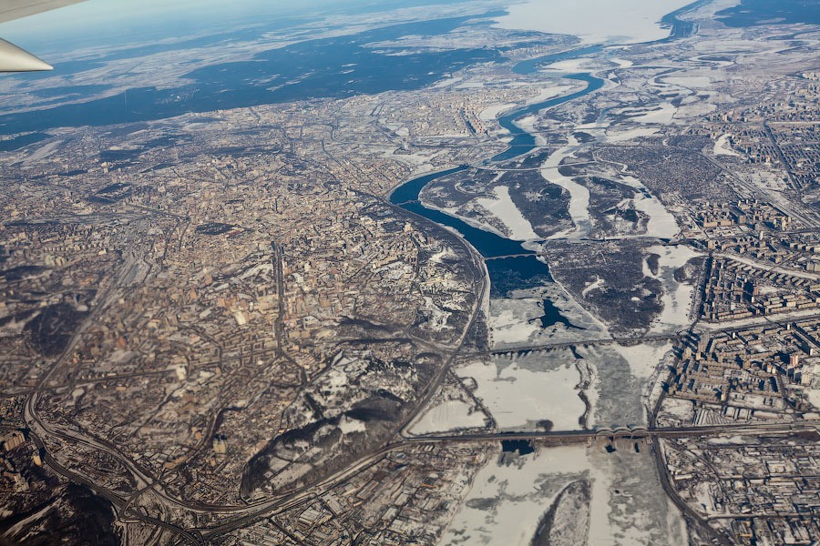 Замёрзший Днепр и мосты через Днепр Киев, Украина