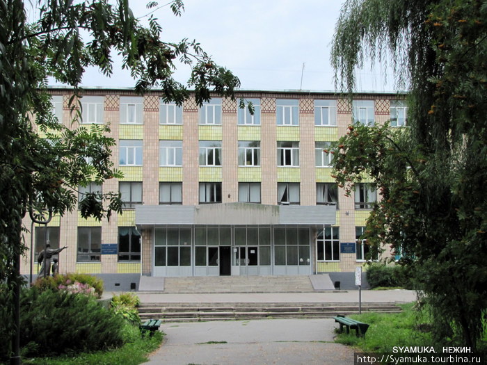 Новый корпус Университета. Нежин, Украина