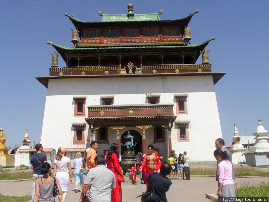 Буддийский монастырь Гандан (Гандантекчинлинг). Улан-Батор, Монголия