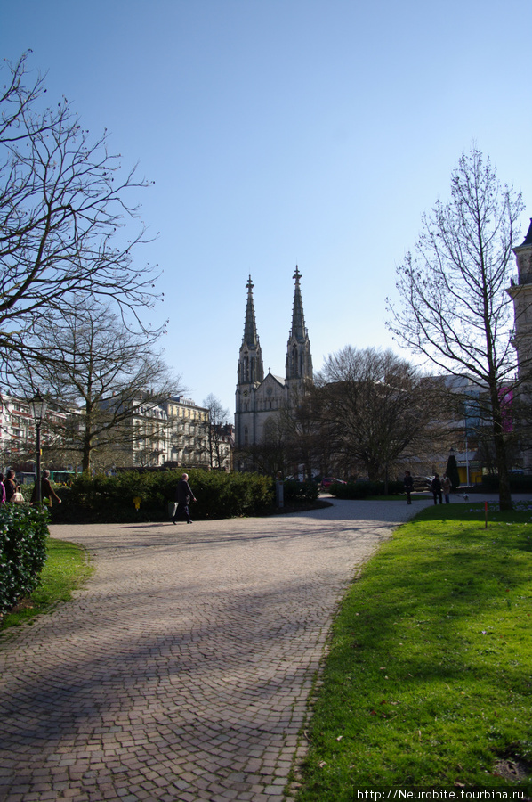 Вид на церковь Евангелистов Баден-Баден, Германия