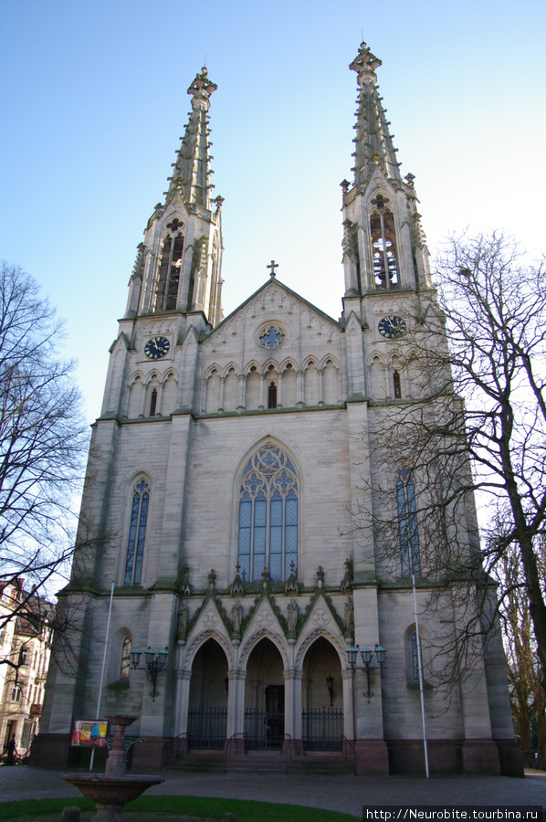 Фасад церкови Евангелистов Баден-Баден, Германия