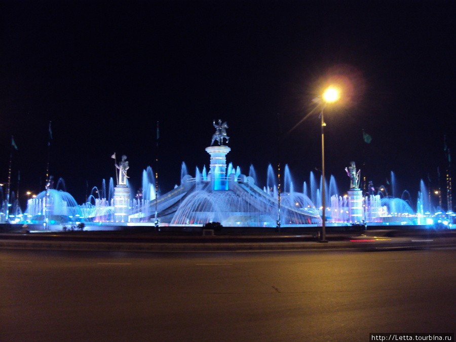 Ночная жизнь столицы Ашхабад, Туркмения