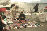 Прямо на Zocalo (главная площадь) можно встретить развалы сувениров.