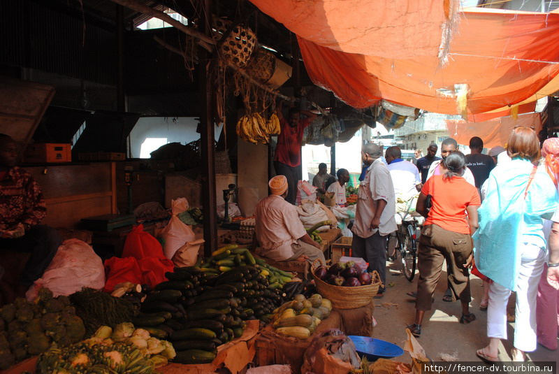 Главный шоппинг конечно на рынке: [[album45768]] Остров Занзибар, Танзания