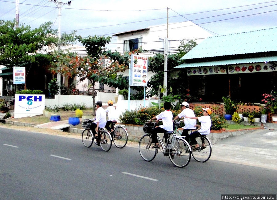 Фантхиет — здесь тоже на велосипедах ездят пионеры Вьетнам