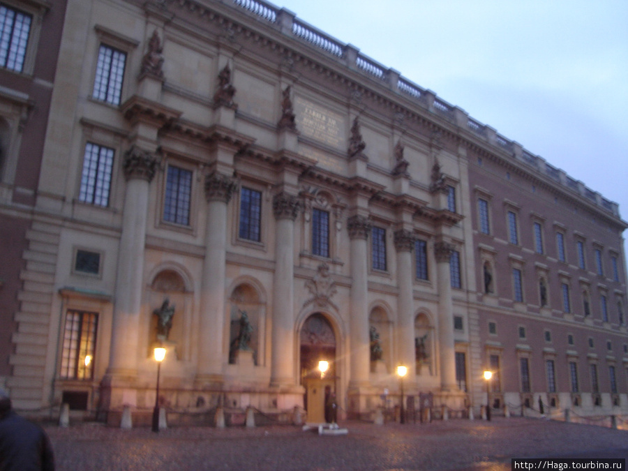 Королевский дворец в Стокгольме — самый большой дворец в мире (608 комнат). Стокгольм, Швеция