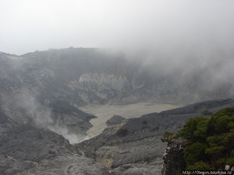На вулкан Тангкубан Пераху Бандунг, Индонезия