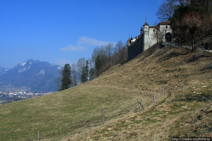 Грюйер - крепость и сыроварня Грюйер, Швейцария