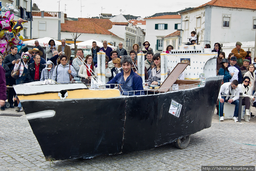 В первых рядах изделия португальского автопрома ) Регион Лиссабон, Португалия