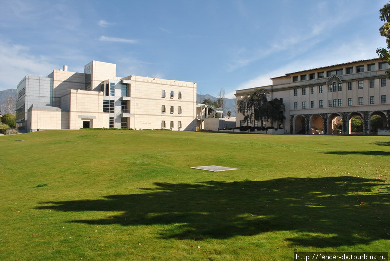 В кампусе одного из лучших университетов мира Пасадена, CША.