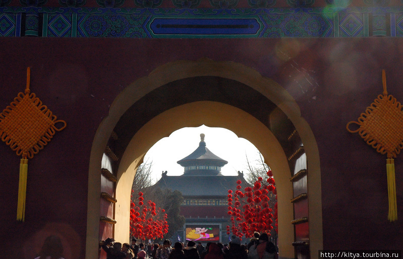Храм Неба в дни весеннего фестиваля Пекин, Китай