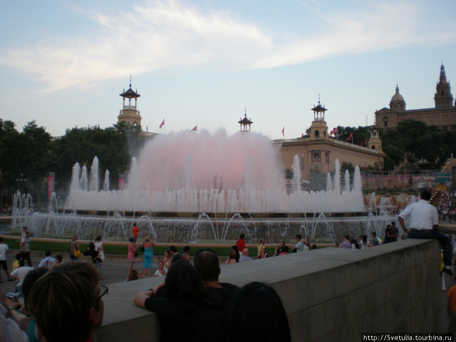 Поющие фонтаны в Барселоне. Барселона, Испания