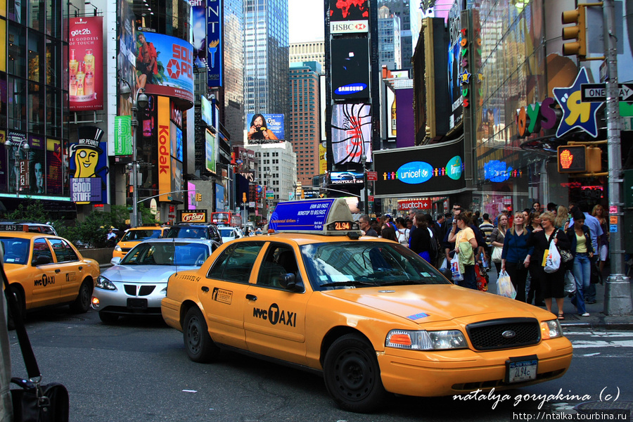 Желтые такси  Нью-Йорка Нью-Йорк, CША