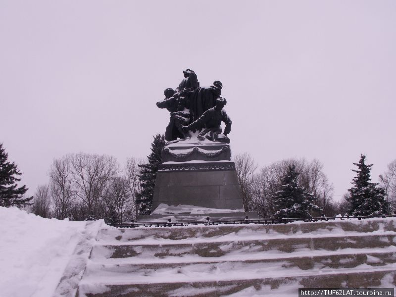 Памятник ефремову в вязьме фото